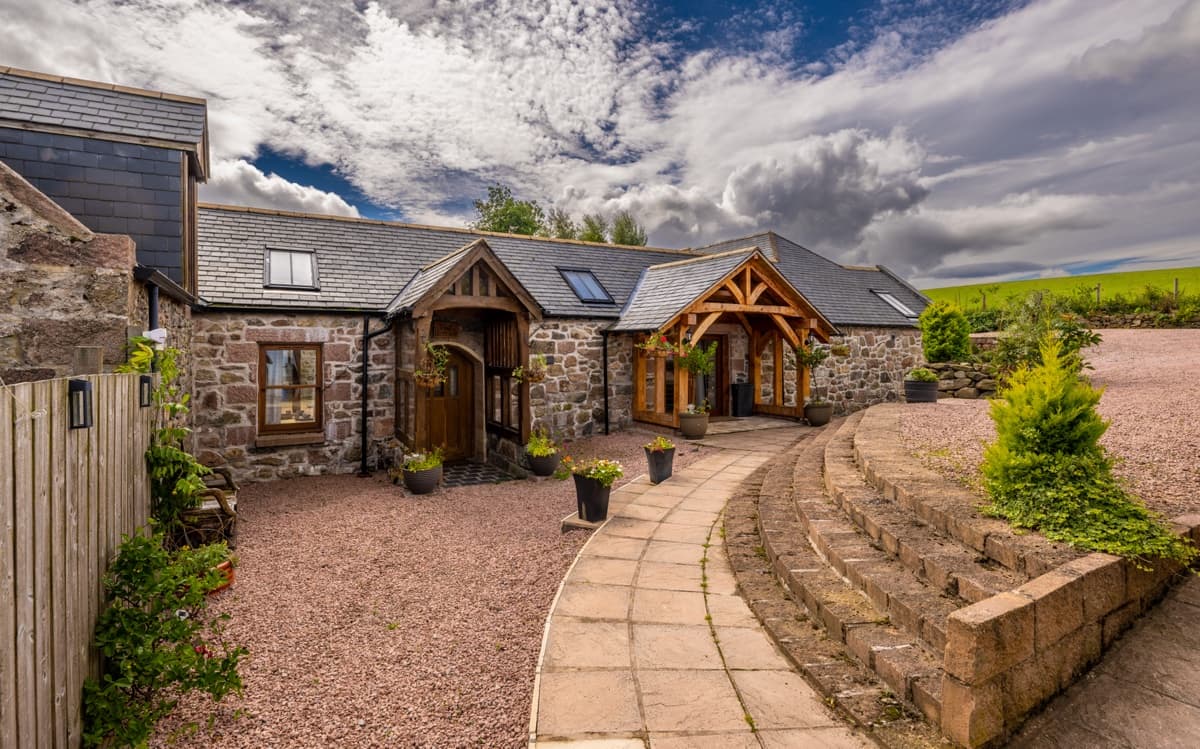 Gateside Steading, Lumphanan, Banchory, Kincardineshire, AB31 4RJ
