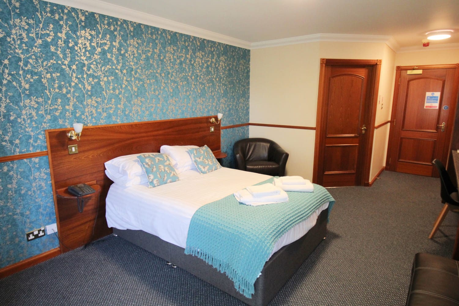 Findlays Bar & Restaurant Smiddyhill Road, Fraserburgh, Fraserburgh, Aberdeenshire, AB43 9WL